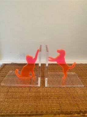 Vintage Retro Neon Pink Acrylic Lucite Cat and Dog Bookends